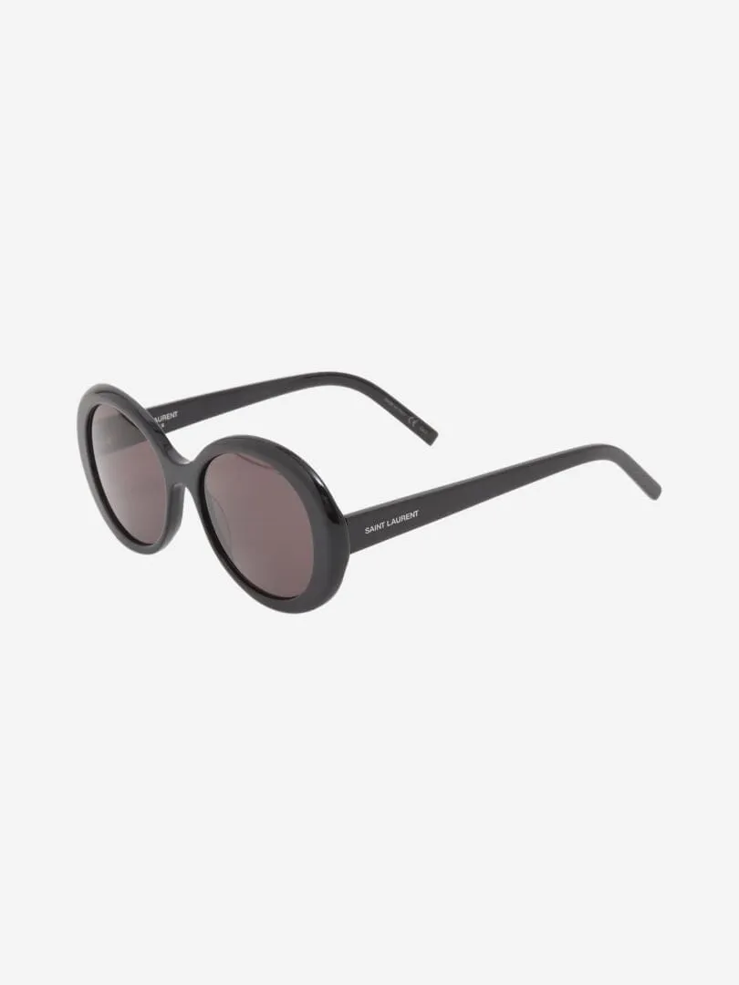 Black round oversized sunglasses