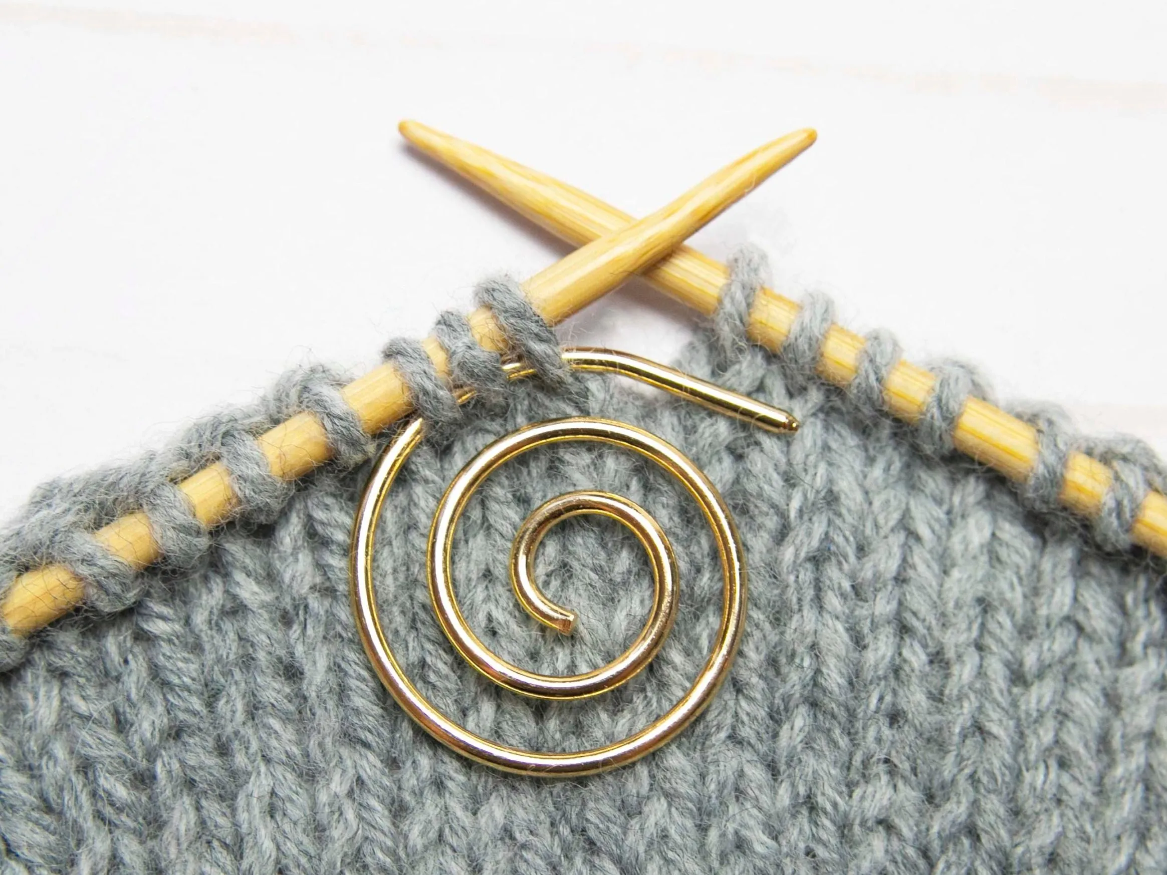 Spiral Cable and Stitch Holder